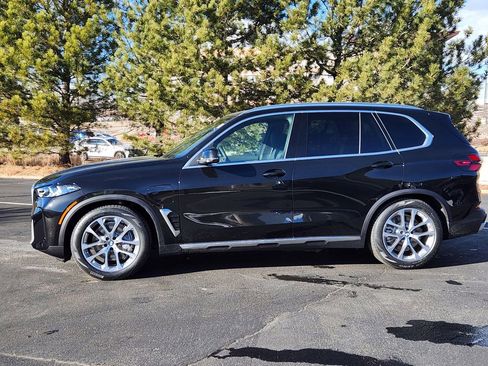 New 2026 BMW X5 xDrive50e AWD/4WD image 2