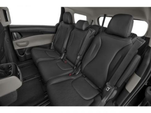 Used 2026 Kia Carnival FWD image 15