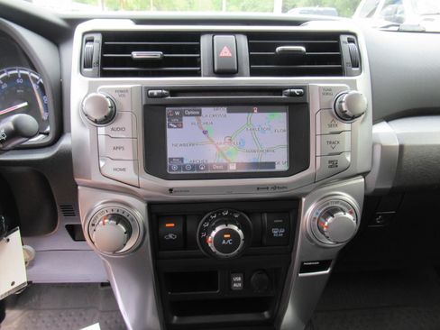 Used 2018 Toyota 4Runner SR5 RWD image 26
