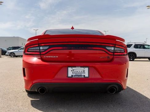 Used 2019 Dodge Charger SRT Hellcat w/ Navigation & Travel Group RWD image 6