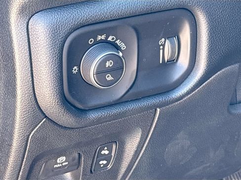 Used 2021 RAM 1500 Big Horn AWD/4WD image 10