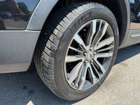 Used 2016 Ford Explorer Platinum AWD/4WD image 31