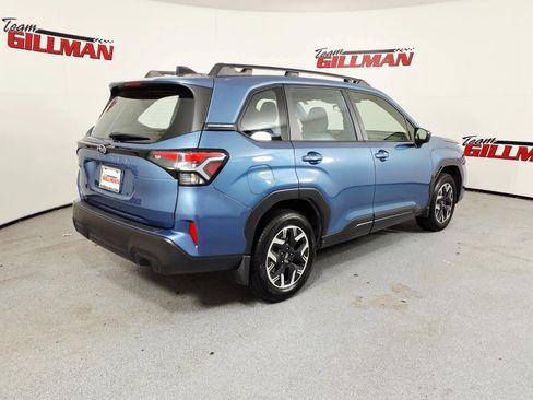 Used 2025 Subaru Forester AWD/4WD image 7