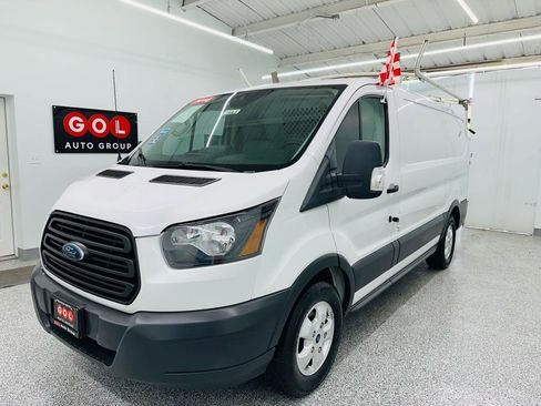 Used 2018 Ford Transit 150 130 Low Roof RWD image 4