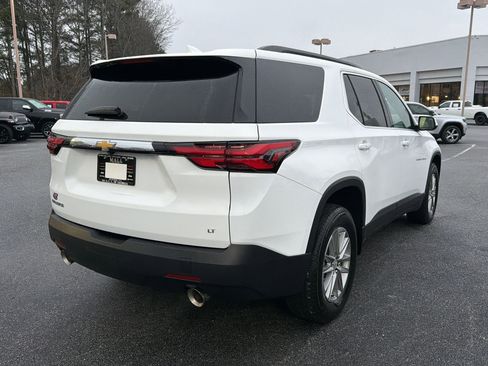 Used 2023 Chevrolet Traverse LT image 6