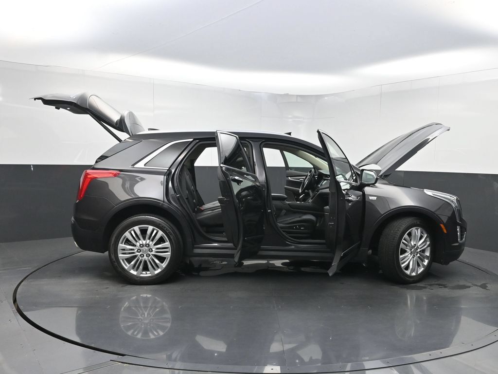 Used 2017 Cadillac XT5 Premium Luxury FWD image 37