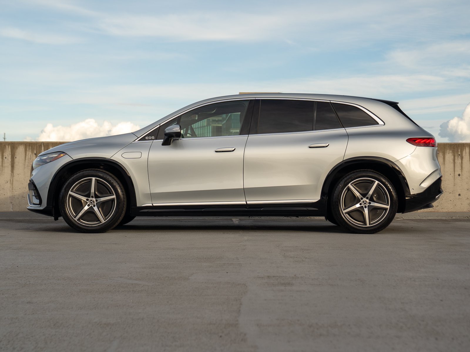 Certified 2023 Mercedes-Benz EQS 450+ 4MATIC SUV image 3