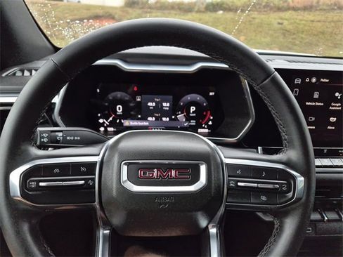 Used 2024 GMC Canyon Elevation image 26