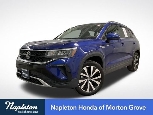 Used 2023 Volkswagen Taos SE w/ Panoramic Sunroof Package AWD/4WD image 1