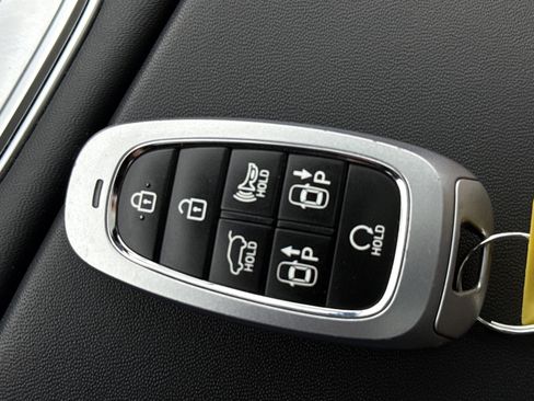 Used 2023 Hyundai Santa Fe Calligraphy image 30