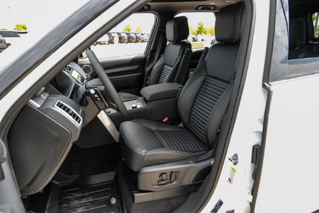 New 2026 Land Rover Discovery Limited Edition AWD/4WD image 44