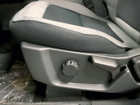 New 2025 Ford Bronco 4-Door image 19