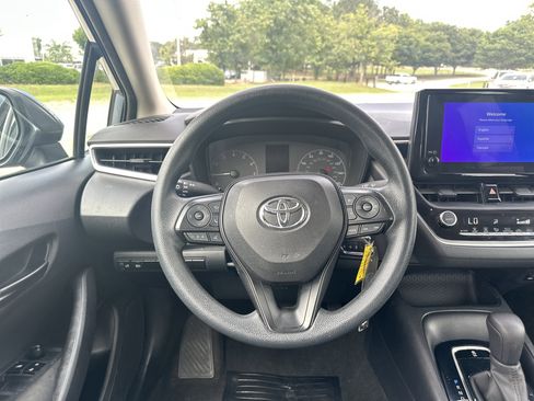 Used 2023 Toyota Corolla LE FWD image 23