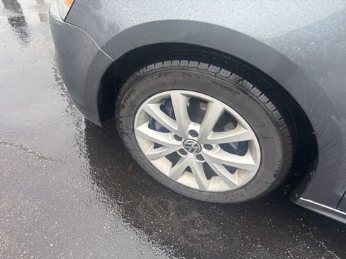 Used 2013 Volkswagen Jetta SE FWD image 14
