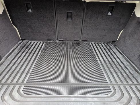 Used 2023 Land Rover Range Rover SE image 36