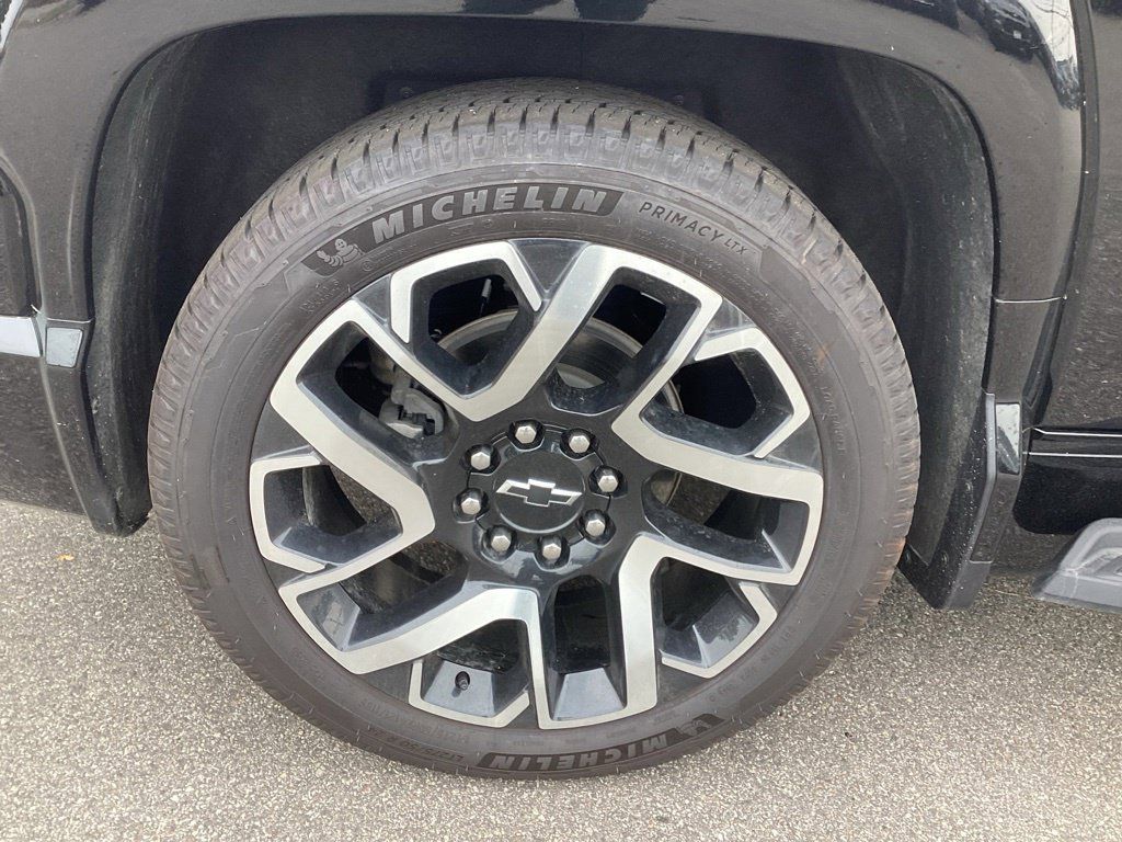 Used 2024 Chevrolet Silverado EV RST AWD/4WD image 10
