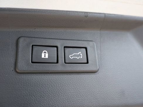 Used 2023 Subaru Outback Touring XT image 17