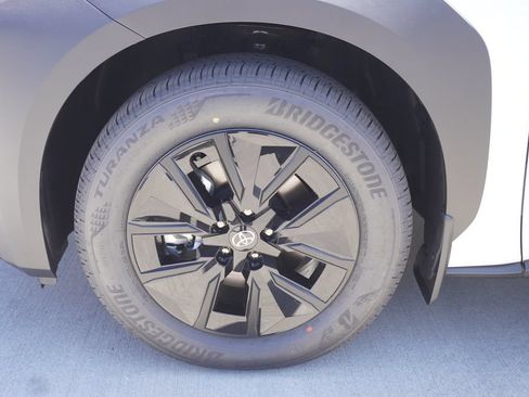 New 2026 Toyota bZ Woodland AWD/4WD image 18