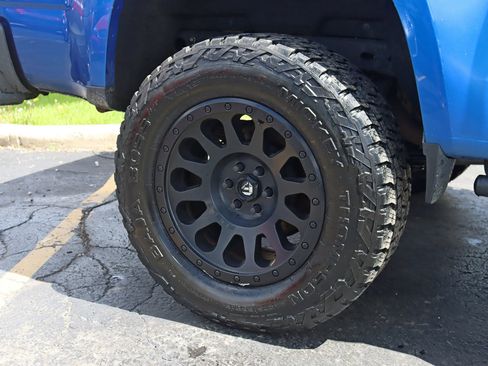 Used 2019 Chevrolet Colorado Z71 AWD/4WD image 6