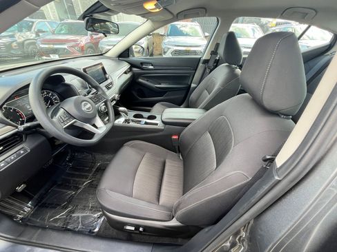 Used 2025 Nissan Altima 2.5 SV image 27