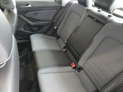 New 2026 Volkswagen Jetta SE image 9