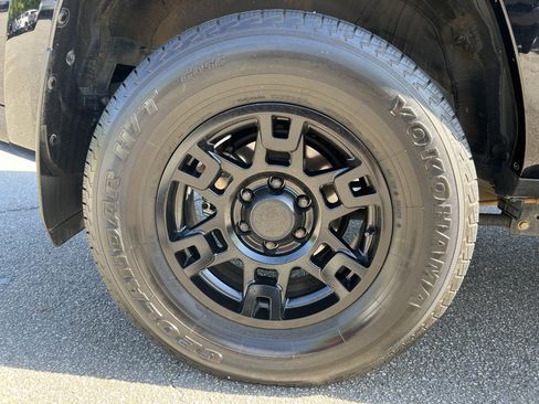 Certified 2024 Toyota 4Runner SR5 Premium w/ Moonroof Package image 31
