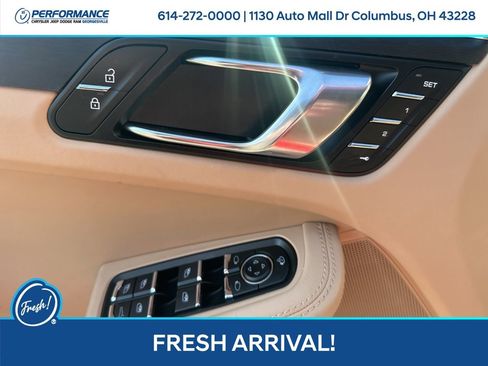 Used 2022 Porsche Macan GTS image 12