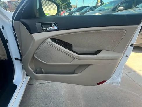 Used 2012 Kia Optima EX FWD image 26