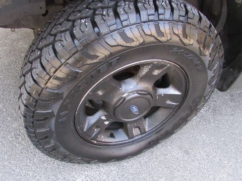 Used 2001 Ford Explorer Sport Trac 2WD image 11
