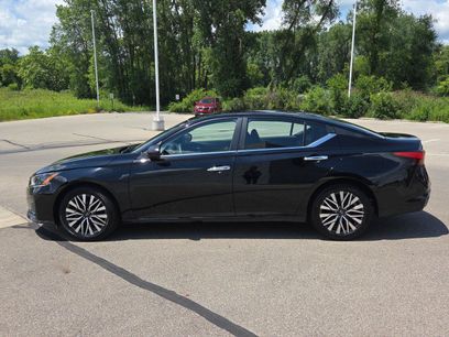 Used 2025 Nissan Altima 2.5 SV