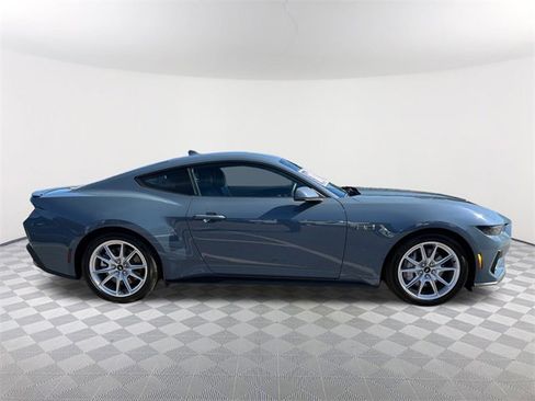 Used 2025 Ford Mustang GT Premium image 4