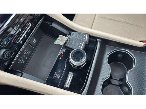 Used 2024 Jeep Grand Cherokee Limited w/ Luxury Tech Group II AWD/4WD image 21