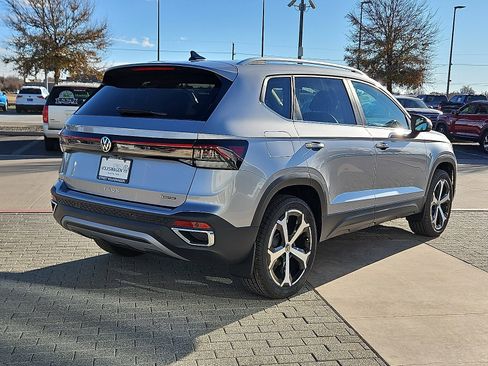 New 2026 Volkswagen Taos SEL image 3