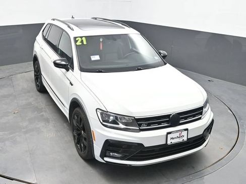 Used 2021 Volkswagen Tiguan SE R-Line AWD/4WD image 25