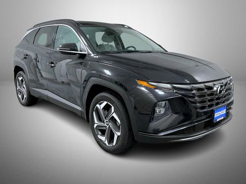Certified 2023 Hyundai Tucson Limited w/ Winter Package image 3