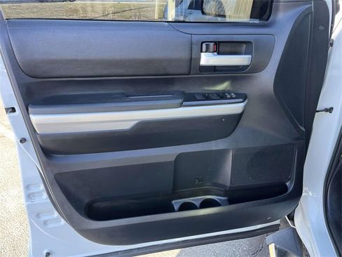 Used 2017 Toyota Tundra SR5 w/ SR5 Upgrade Package image 16