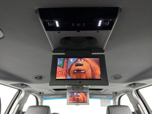 Used 2017 GMC Yukon XL SLT w/ Premium Edition image 36