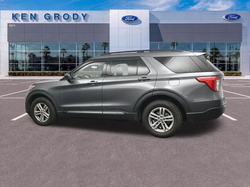 Used 2021 Ford Explorer XLT w/ Equipment Group 202A AWD/4WD image 3