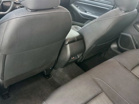 Used 2025 Nissan Altima 2.5 SV FWD image 27