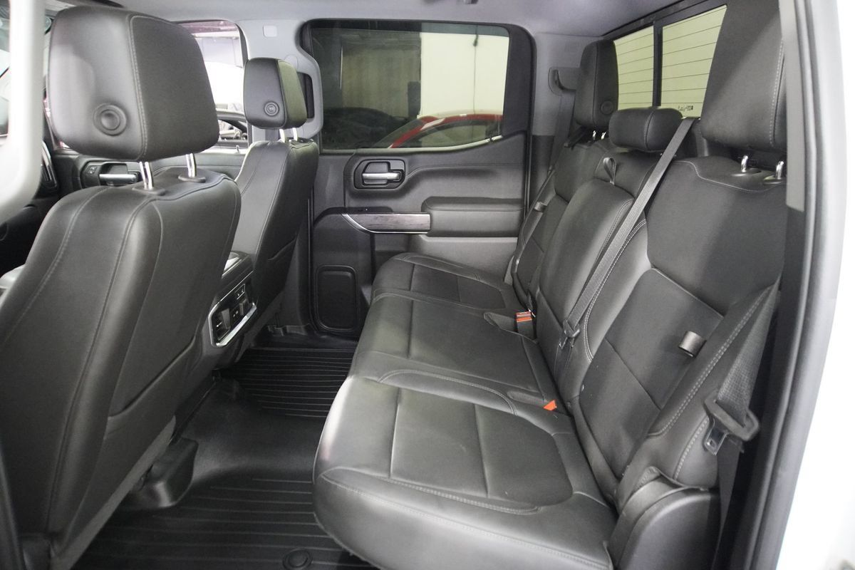 Used 2019 Chevrolet Silverado 1500 LTZ w/ LTZ Premium Package AWD/4WD image 12