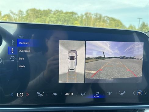 New 2025 Chevrolet Equinox EV LT image 15