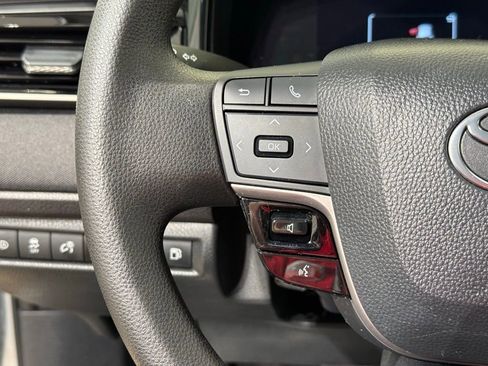 Certified 2025 Toyota Camry SE image 23