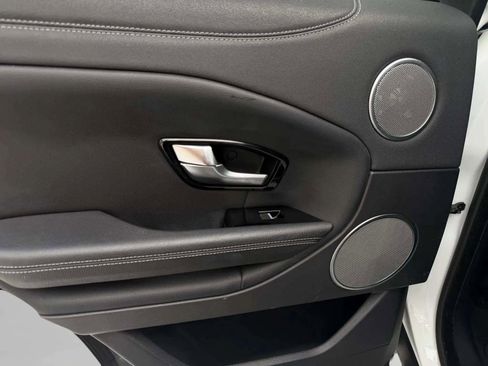 Used 2019 Land Rover Range Rover Evoque image 19