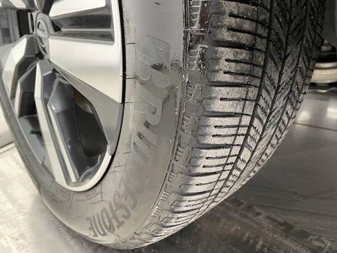 Used 2024 Nissan Rogue SL image 11