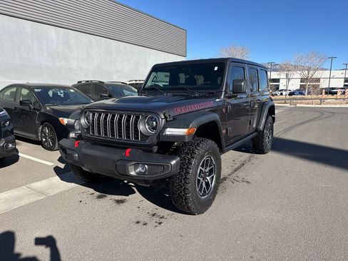 Used 2025 Jeep Wrangler Unlimited Rubicon image 25