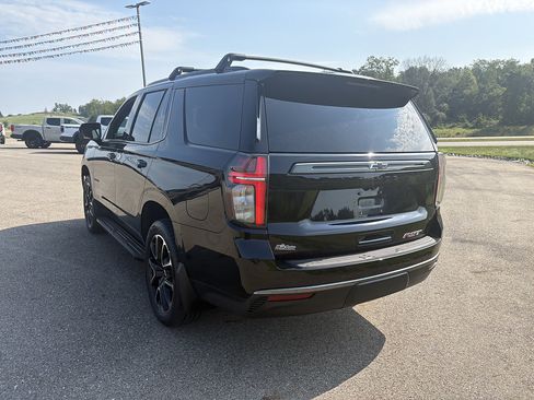 Used 2022 Chevrolet Tahoe RST w/ Luxury Package AWD/4WD image 3