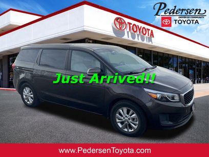 Used 2015 Kia Sedona LX