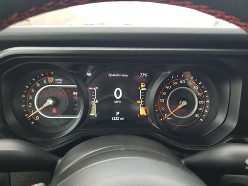 Used 2024 Jeep Gladiator Rubicon AWD/4WD image 25