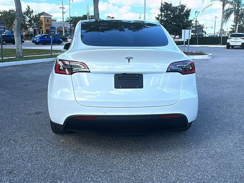 Used 2021 Tesla Model Y 2WD image 20