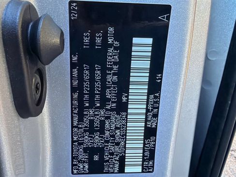 Used 2025 Toyota Sienna XLE FWD image 29